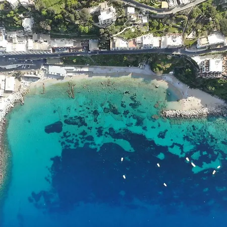 Alojamento de Acomodação e Pequeno-almoço Punta Vivara Capri